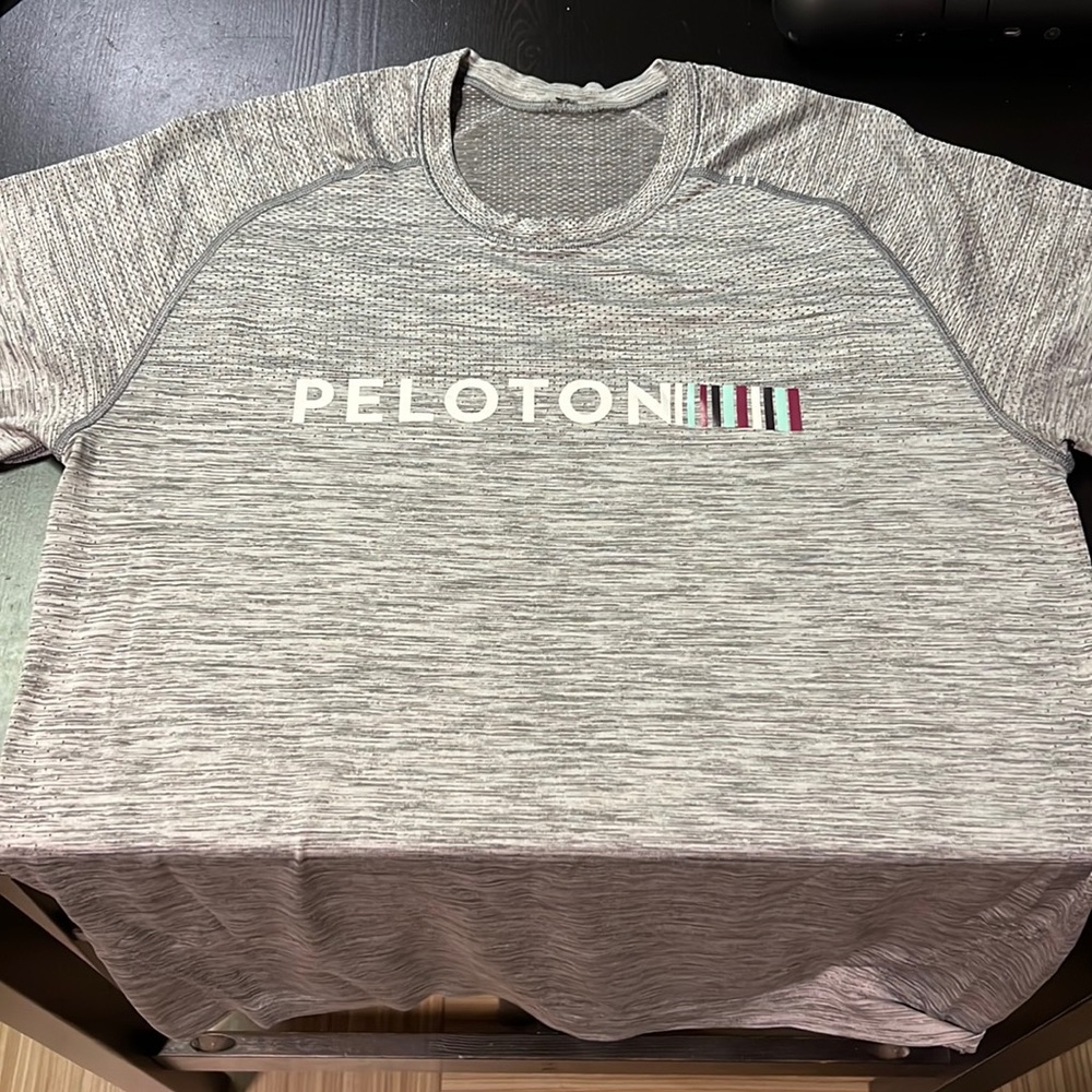 Lululemon X Peloton T shirt size small mens